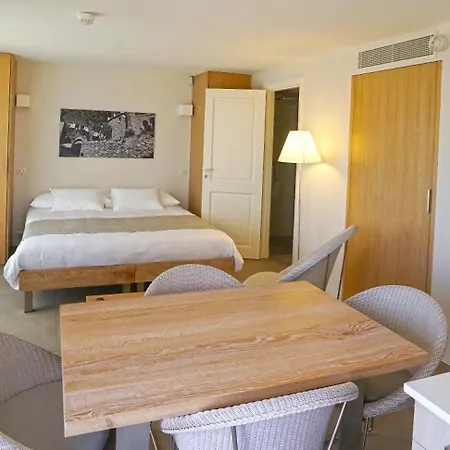 Clos Des Oliviers - Meuble De Tourisme Apart-hotel Grimaud